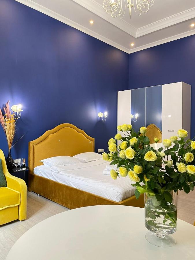 Royal Apartment On Slovatskogo 8 Lviv Bagian luar foto