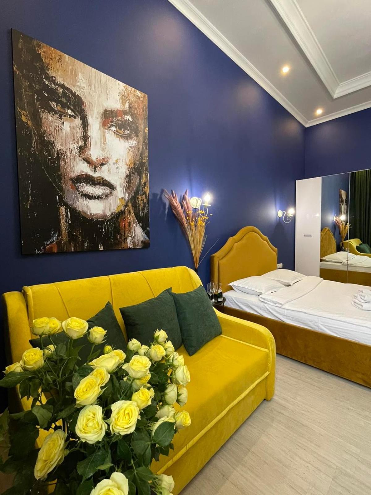 Royal Apartment On Slovatskogo 8 Lviv Bagian luar foto