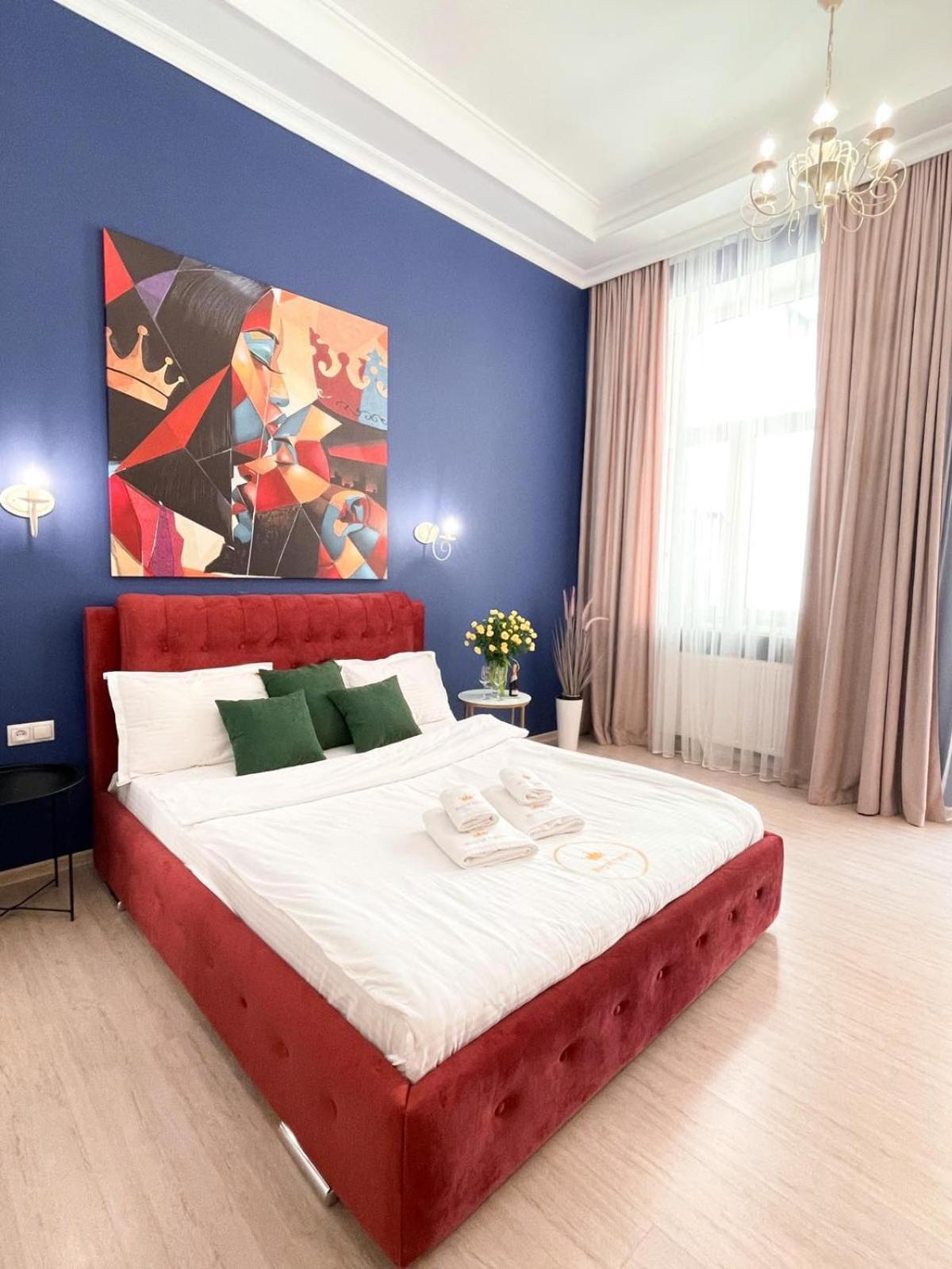 Royal Apartment On Slovatskogo 8 Lviv Bagian luar foto